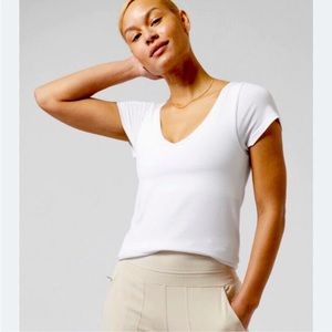 NWT athleta Essence Support Top